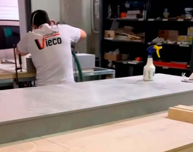 Vieco Solid Surface taller